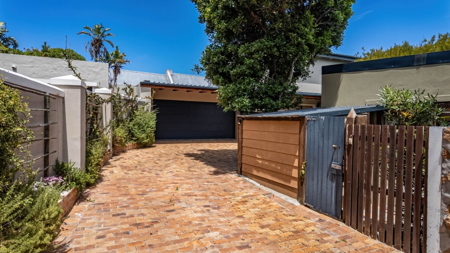 4 Bedroom Property for Sale in San Michel Western Cape